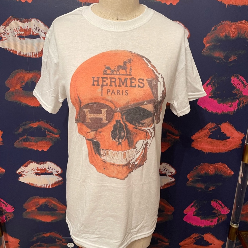 NEW skull t shirt that says “Hermes Paris”- small